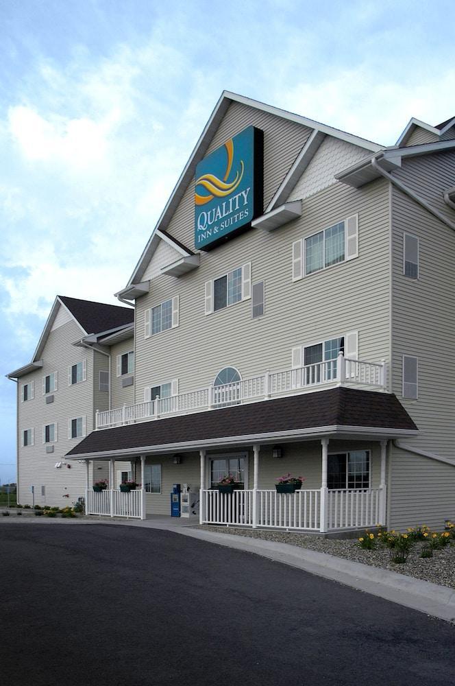 Hotel Quality & Near I-88