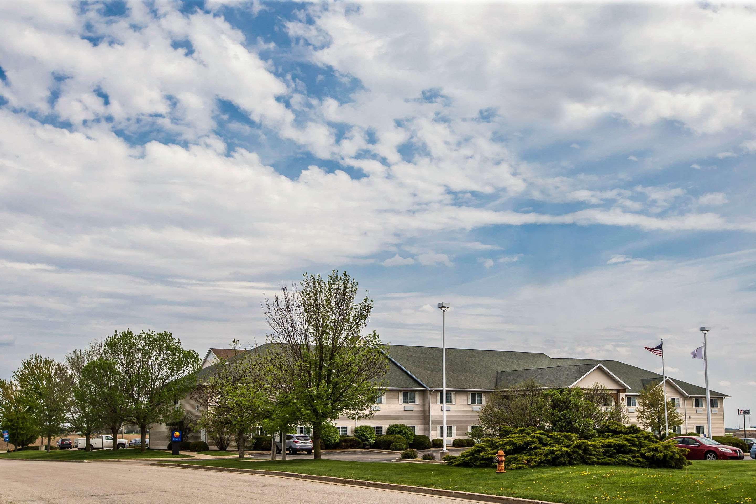 Hotel Quality & Near I-88