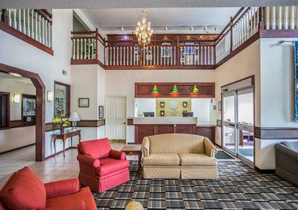 Hotel Quality & Near I-88
