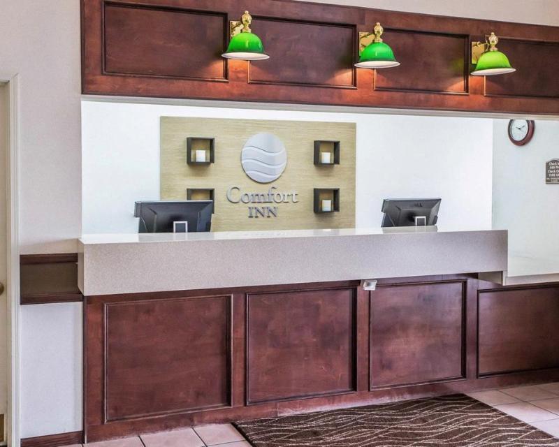 Quality & Near I-88 Hotel 2*