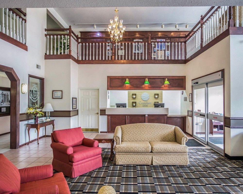 Hotel Quality & Near I-88 2*